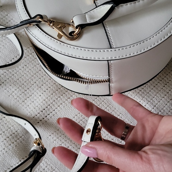COPY - A New Day White Crossbody Circular Round Box Bag Purse Clutch w Removabl… - Picture 5 of 5
